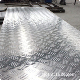 天津供应Q235B防滑板 价格优惠 Q235B花纹板  热镀锌开平花纹板