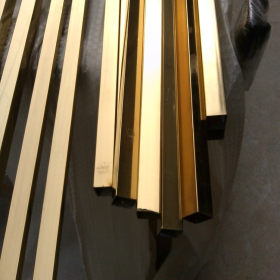 佛山厂家批发304不锈钢黄钛金镜面方管100*100mm实厚0.8-3.8毫米