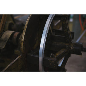 厂家直销201不锈钢圆管直缝焊接管材高精度易折弯表面光滑可定制