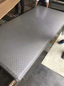 衡水不锈钢板厂，衡水304不锈钢板，2mm厚不锈钢板折弯，货到付款