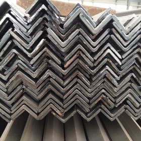 山东长期销售冲孔角钢 Q235B 规格全量大优惠 高密度角钢等边角钢