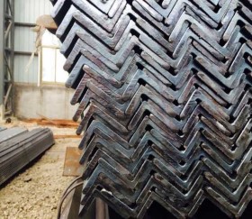 现货供应不等边角钢 厂家直销角钢 q235批发零售热轧角钢